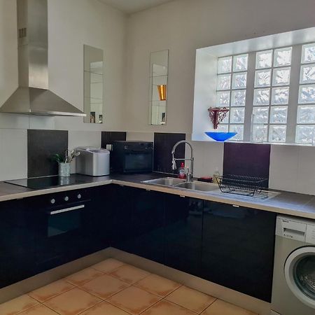 Lyon Faubourg - Saint Priest Bed & Breakfast Luaran gambar
